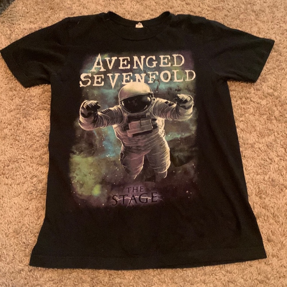 Women’s Avenged Sevenfold Tee in Size Small (good condition)